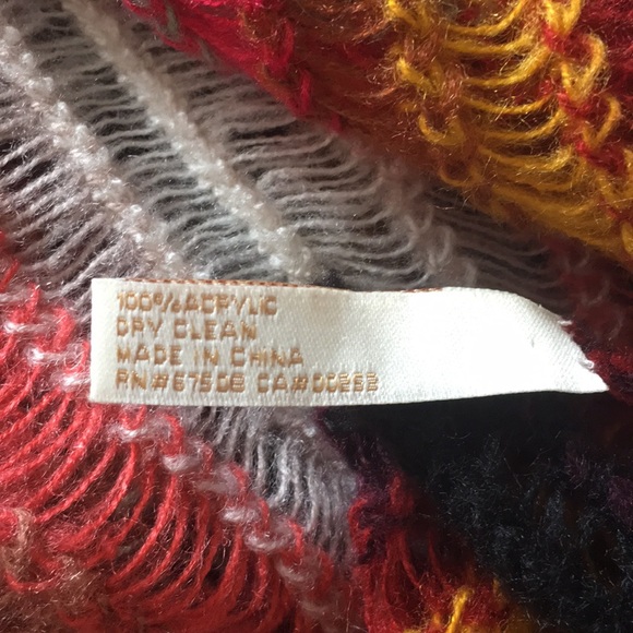 ❄️ NWOT COZY knit scarf/wrap ❄️ - Picture 7 of 7